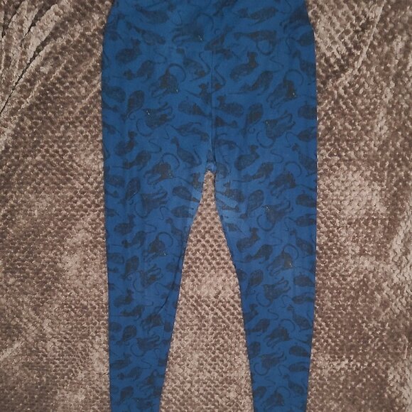 Lularoe blue background black cat green/ yellow eyes  leggings  GUC  One Size - Picture 3 of 5